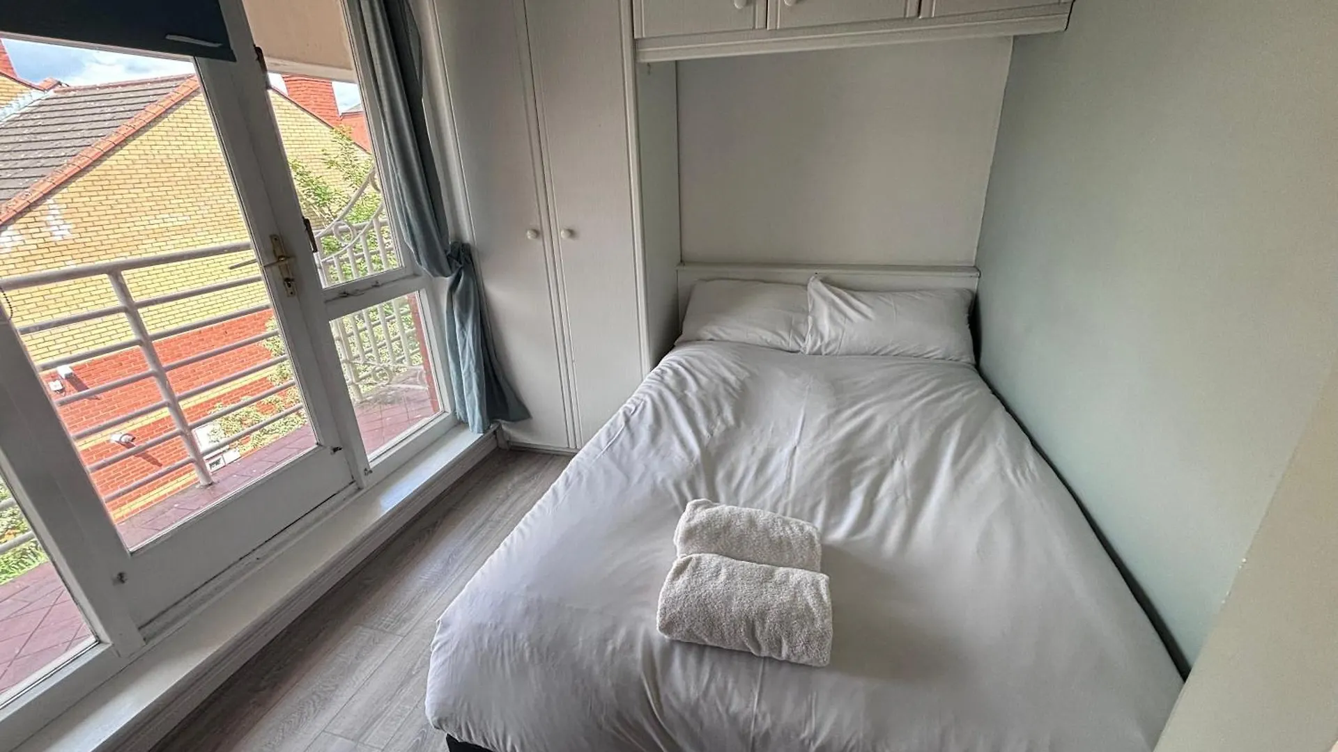 Apartment Central, Comfortable And Spacious 4 Bed Duplex Dublin Ireland