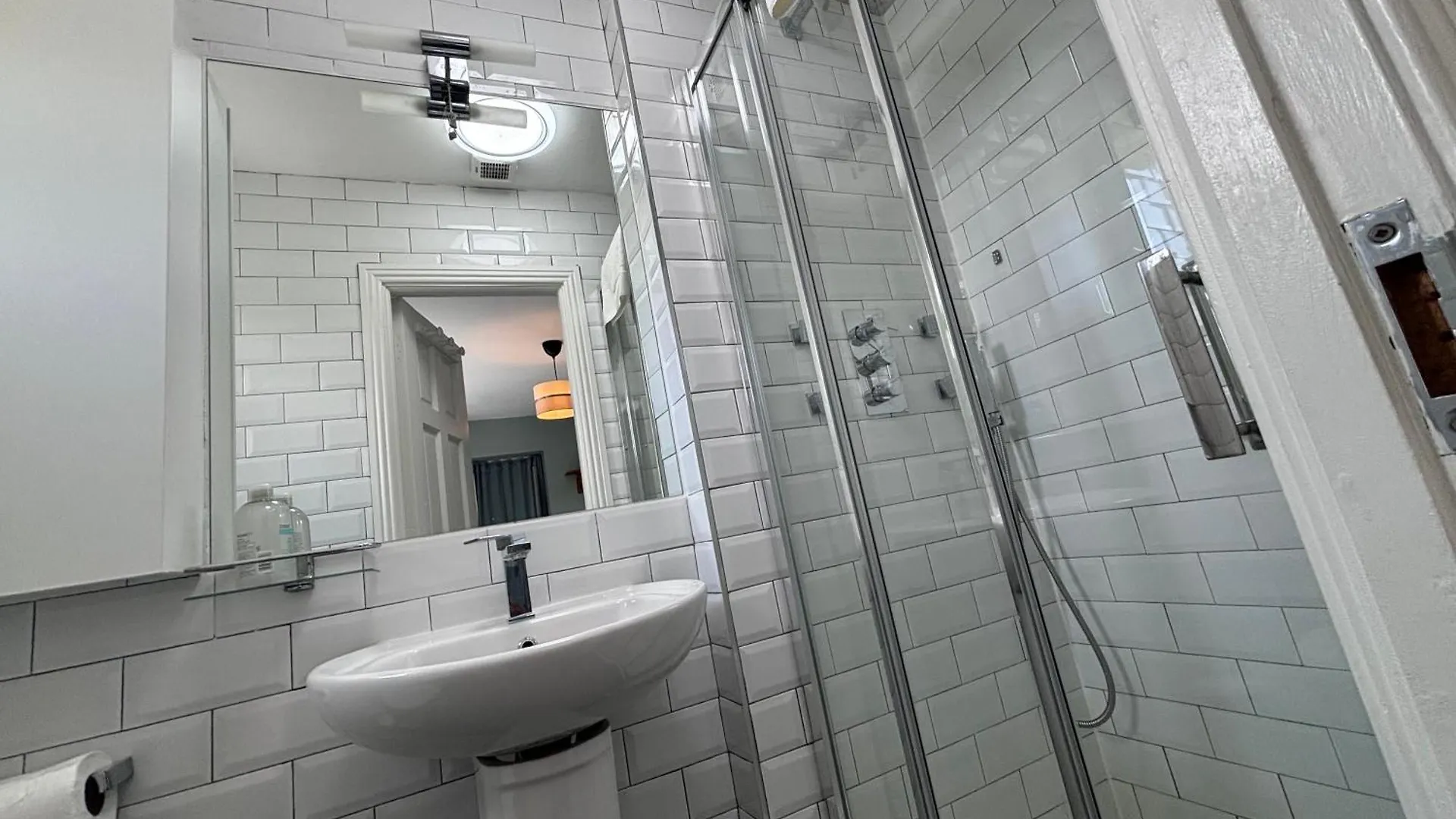 Central, Comfortable And Spacious 4 Bed Duplex Dublin