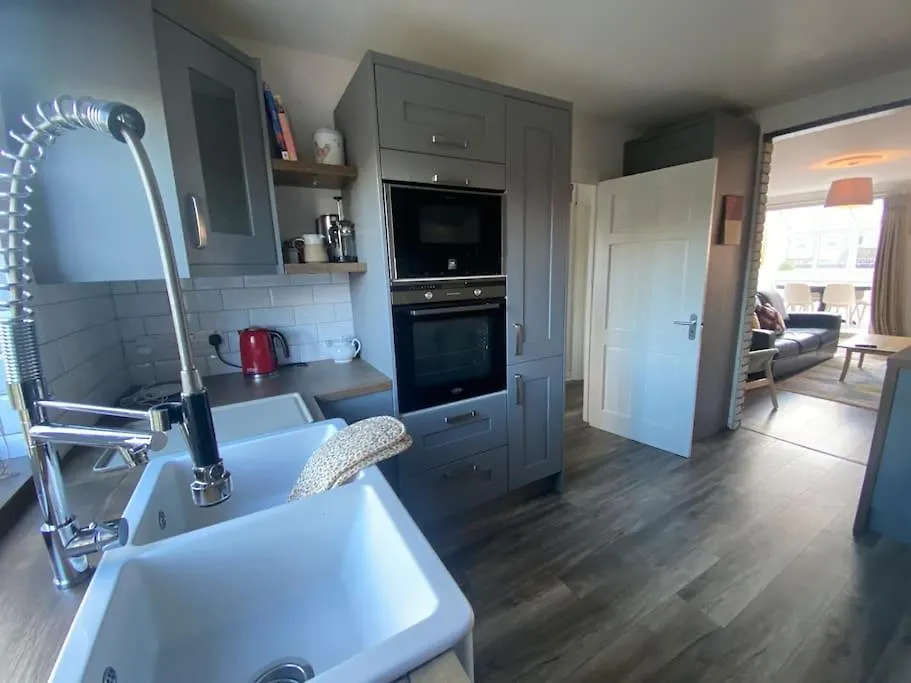 Central, Comfortable And Spacious 4 Bed Duplex Dublin 0*,  Ireland