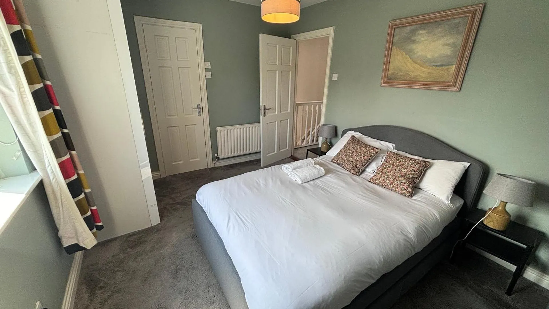 Central, Comfortable And Spacious 4 Bed Duplex Dublin Ireland