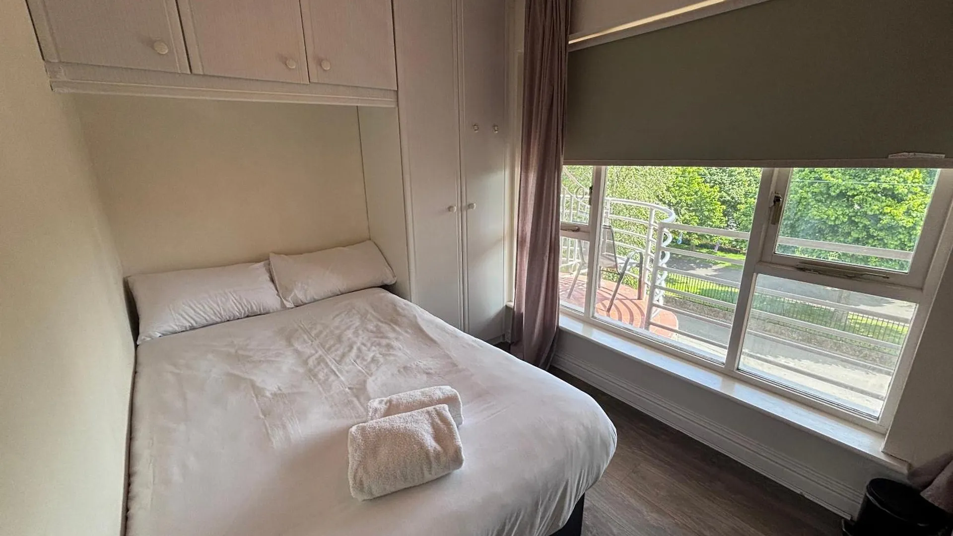 Central, Comfortable And Spacious 4 Bed Duplex Dublin Apartment